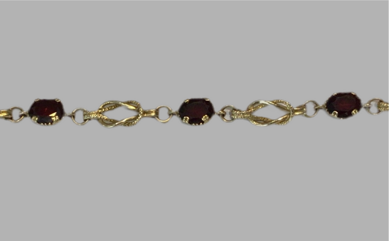 9ct Yellow Gold Garnet Bracelet