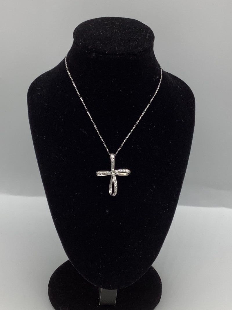 18ct White Gold Diamond Cross Pendant