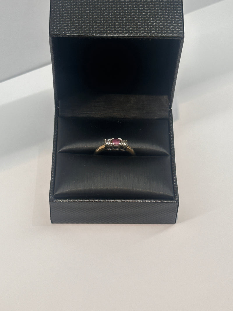 18ct Gold Diamond & Pink Sapphire Ring