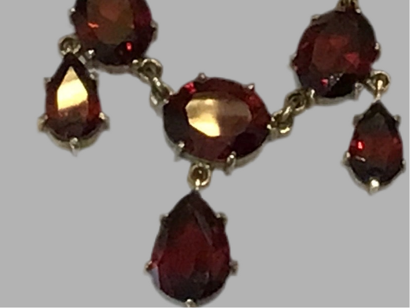 9ct Yellow Gold Garnet Necklace