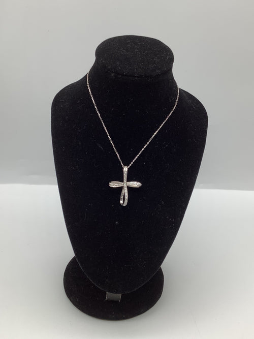 18ct White Gold Diamond Cross Pendant