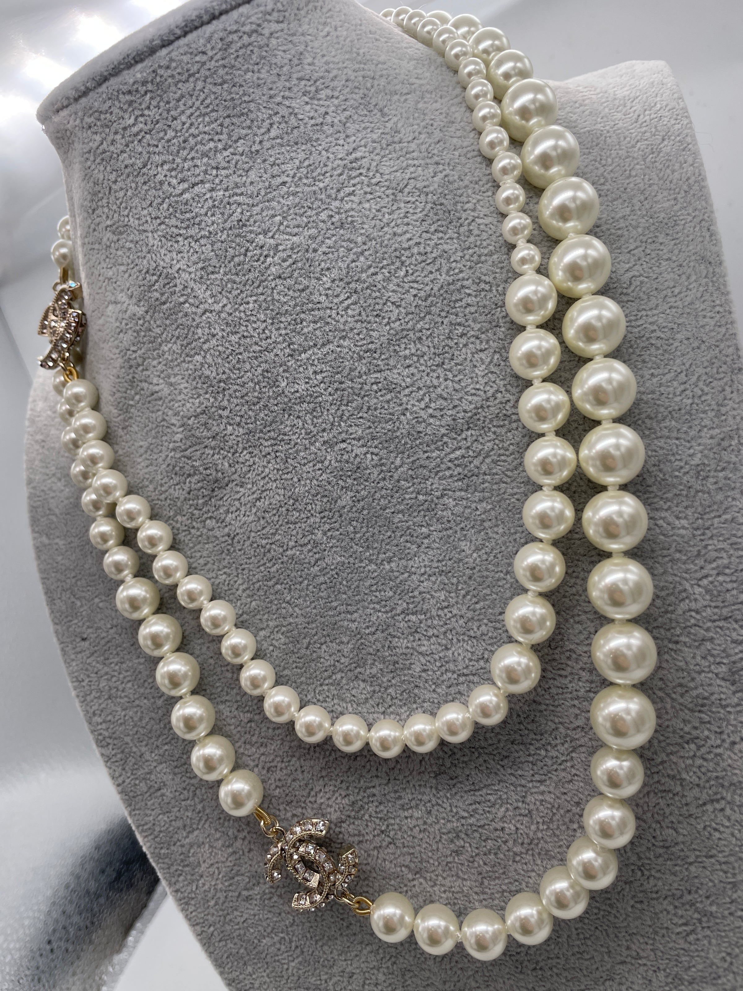 Chanel Double Length Pearl Necklace With Diamanté Interlocking C Logo –  Elite HNW - High End Watches, Jewellery & Art Boutique