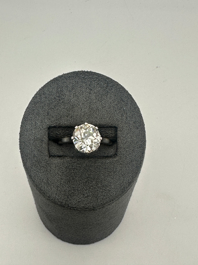 Diamond Soliatre Ring