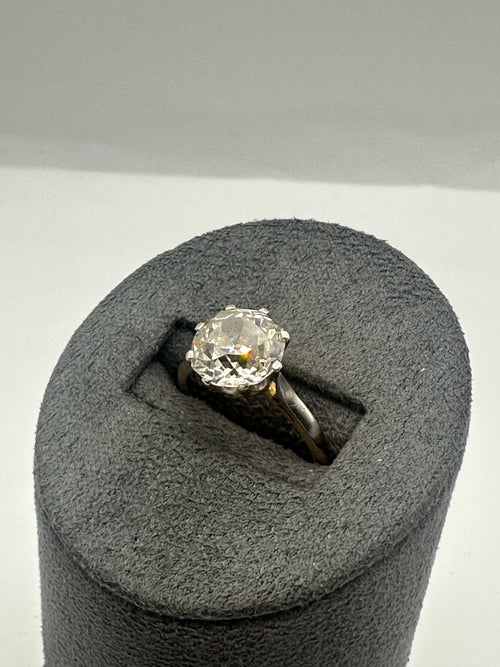 Diamond Soliatre Ring