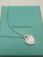 Tiffany Notes 727 Fifth Avenue Heart Necklace