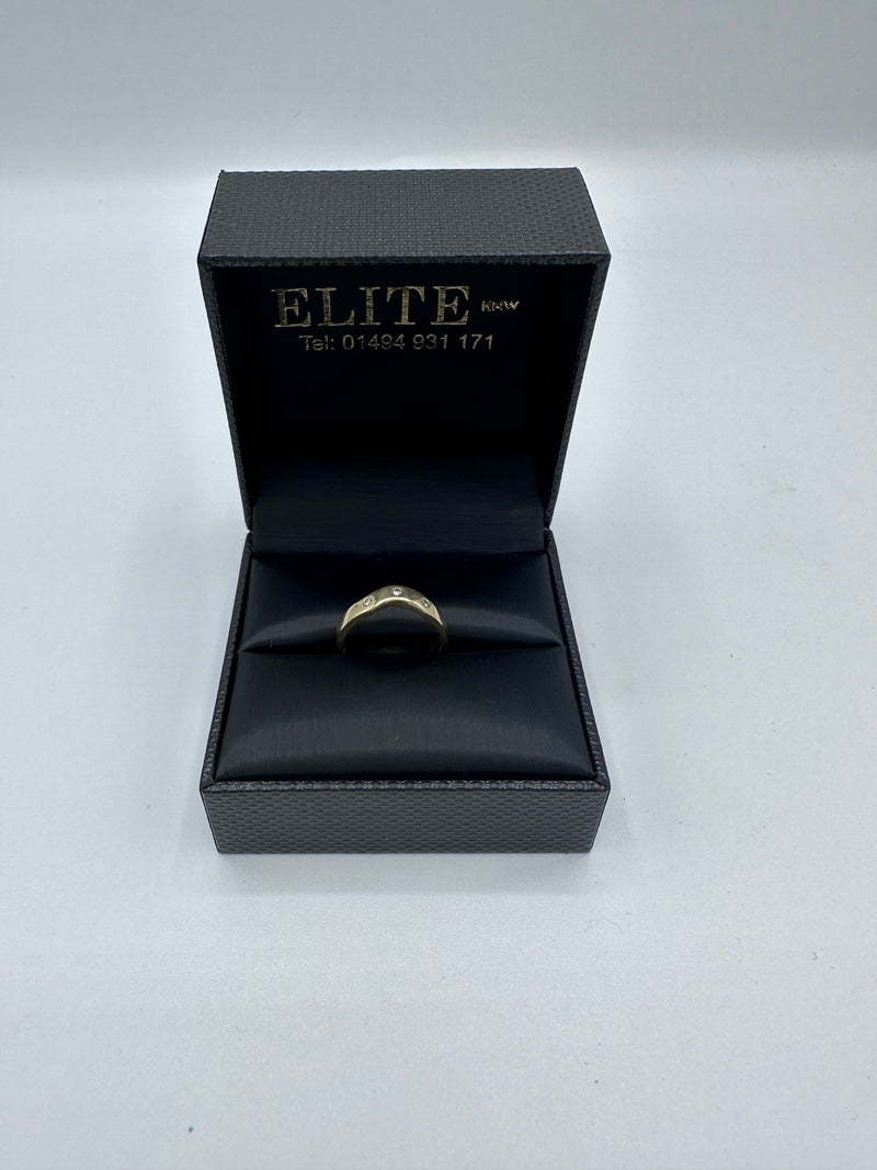 18ct Yellow Gold Diamond Ring