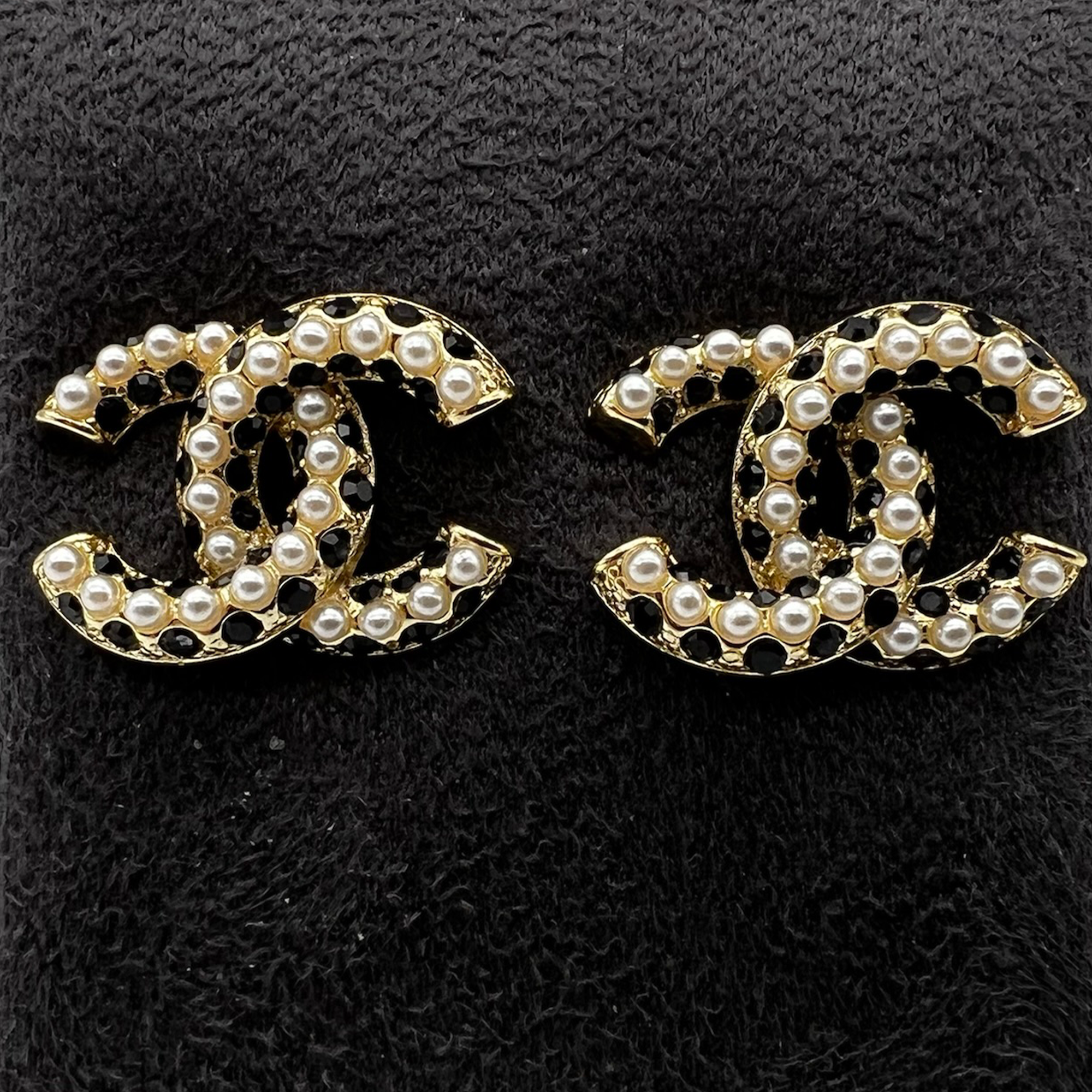 Chanel Double C Earing 18K White Gold Full Diamond With Pearl Eardrop