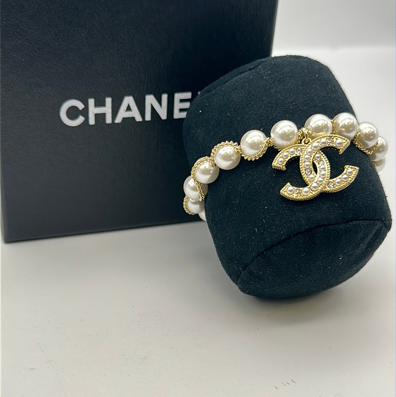 Chia sẻ với hơn 65 về chanel pearl bracelet price mới nhất   cdgdbentreeduvn